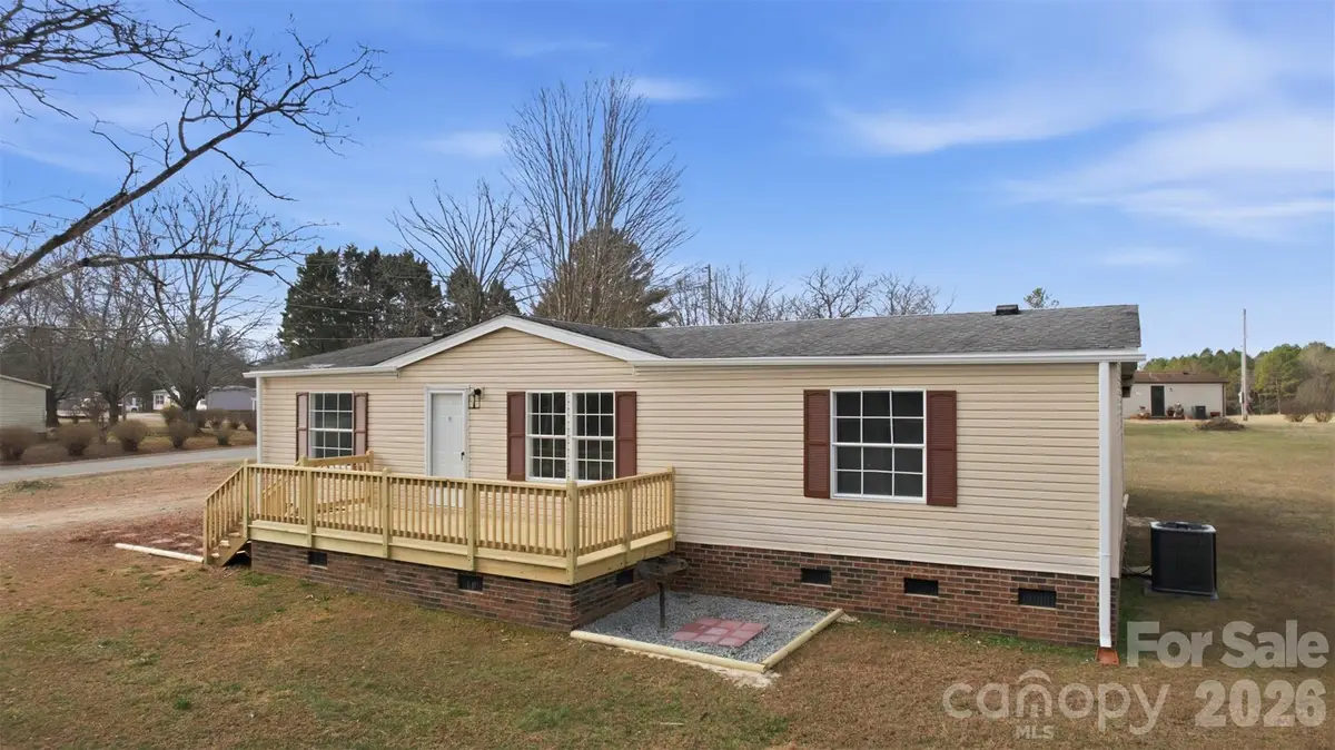 53 Mountain View Drive, Taylorsville, NC 28681 - Image #1
