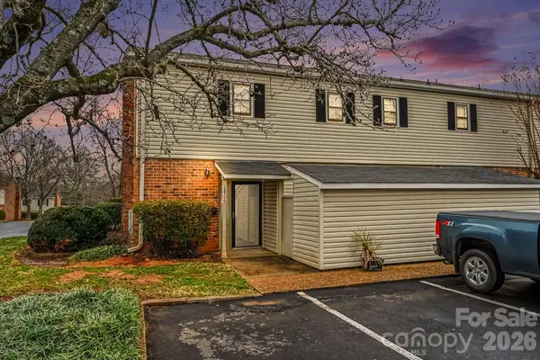 5947 Quail Hollow Road, Charlotte, NC 28210