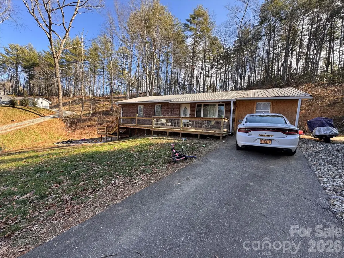 551 W Fort Hill Road, Robbinsville, NC 28771 - Image #1
