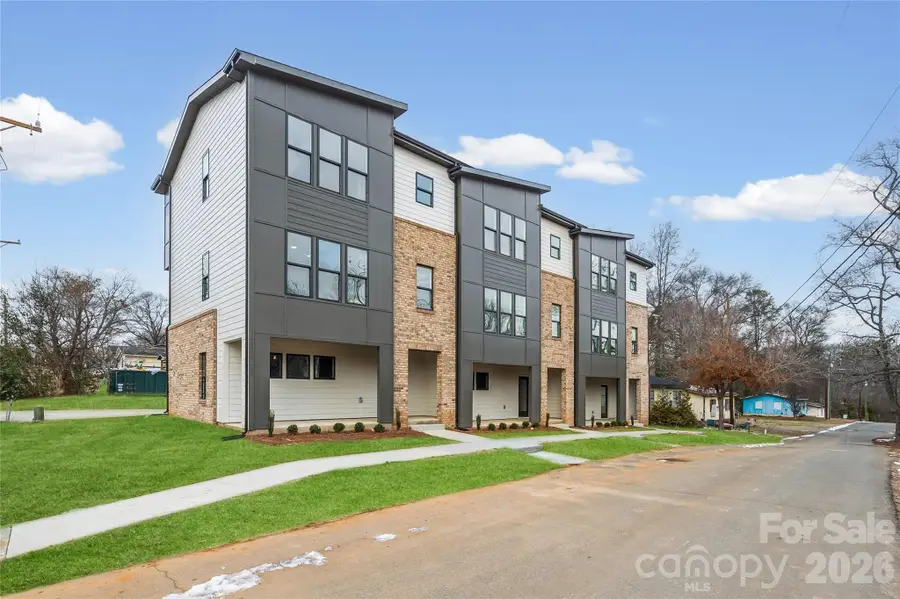 401 Lee Street #B, Mount Holly, NC 28120 - #3