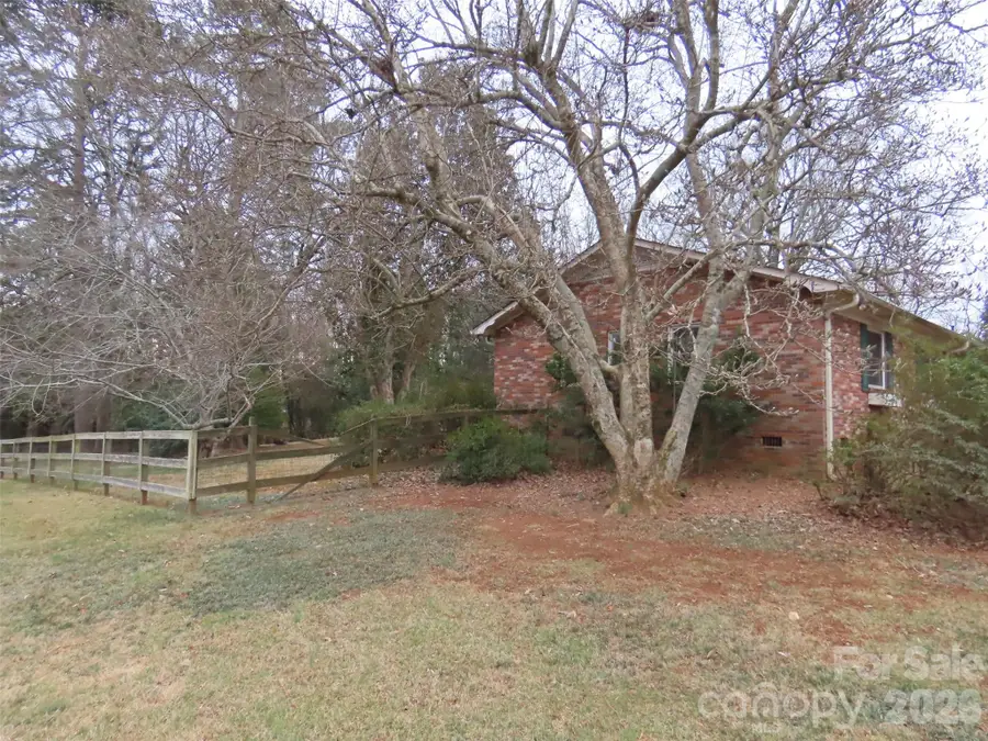 7636 Michael Drive, Charlotte, NC 28215 - Image #2