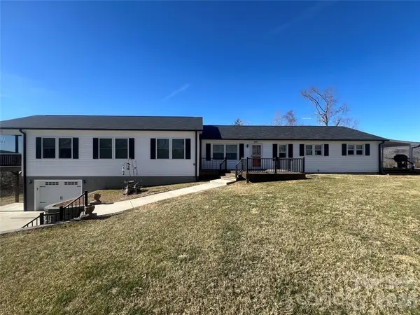 1086 Carters Ridge Road, Spruce Pine, NC 28777