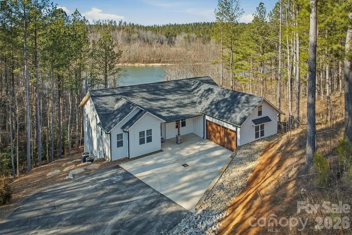 291 Table Rock Trace Nw, Valdese, NC 28690 - #1