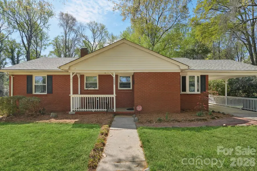 1000 Hickory Nut Street, Charlotte, NC 28205 - #3