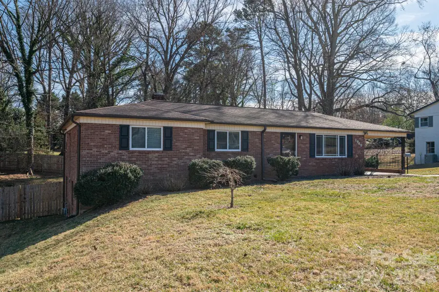 1966 13th Street Ne, Hickory, NC 28601 - #3