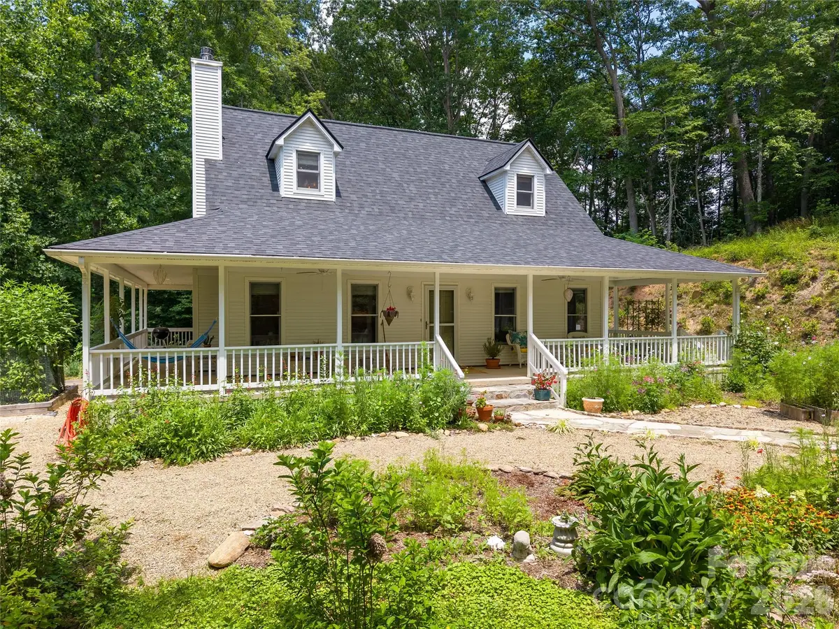 109 Paradise Circle, Clyde, NC 28721 - Image #1