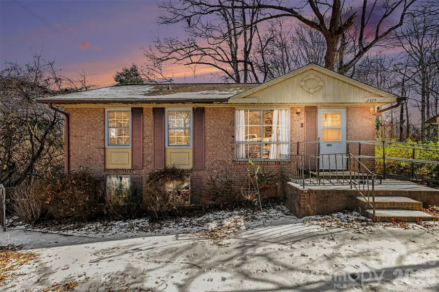 2320 Vinton Drive, Dallas, NC 28034 - Image #2