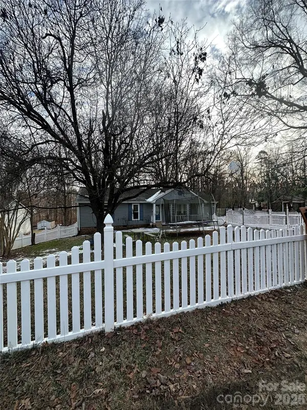 11230 Mallard Crossing Drive, Charlotte, NC 28262