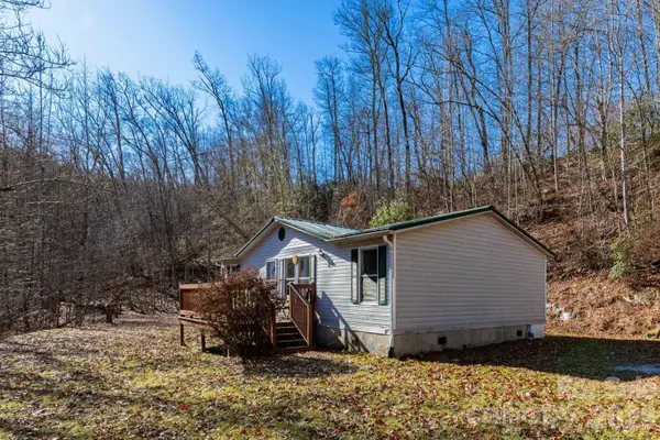 143 Hubert Mccall Drive, Balsam Grove, NC 28708