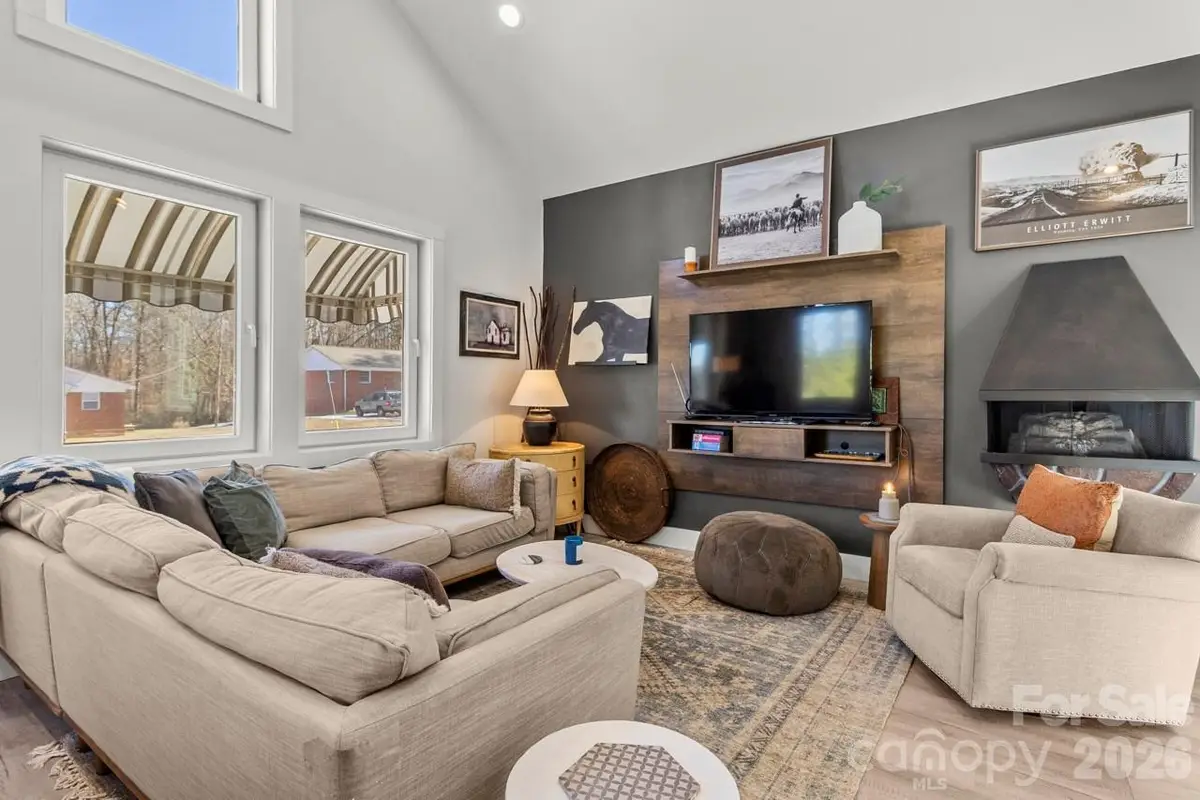 221 Newbold Street, Lincolnton, NC 28092 - #1