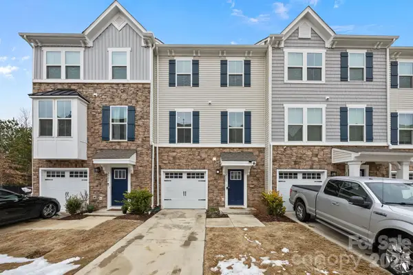 2307 Doby Creek Lane, Charlotte, NC 28262