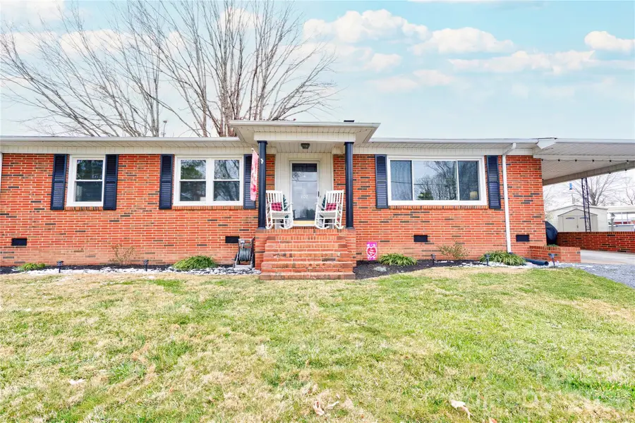 402 N Cherry Street, Cherryville, NC 28021 - #2