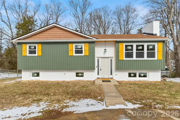 2474 Cedar Valley Drive, Conover, NC 28614