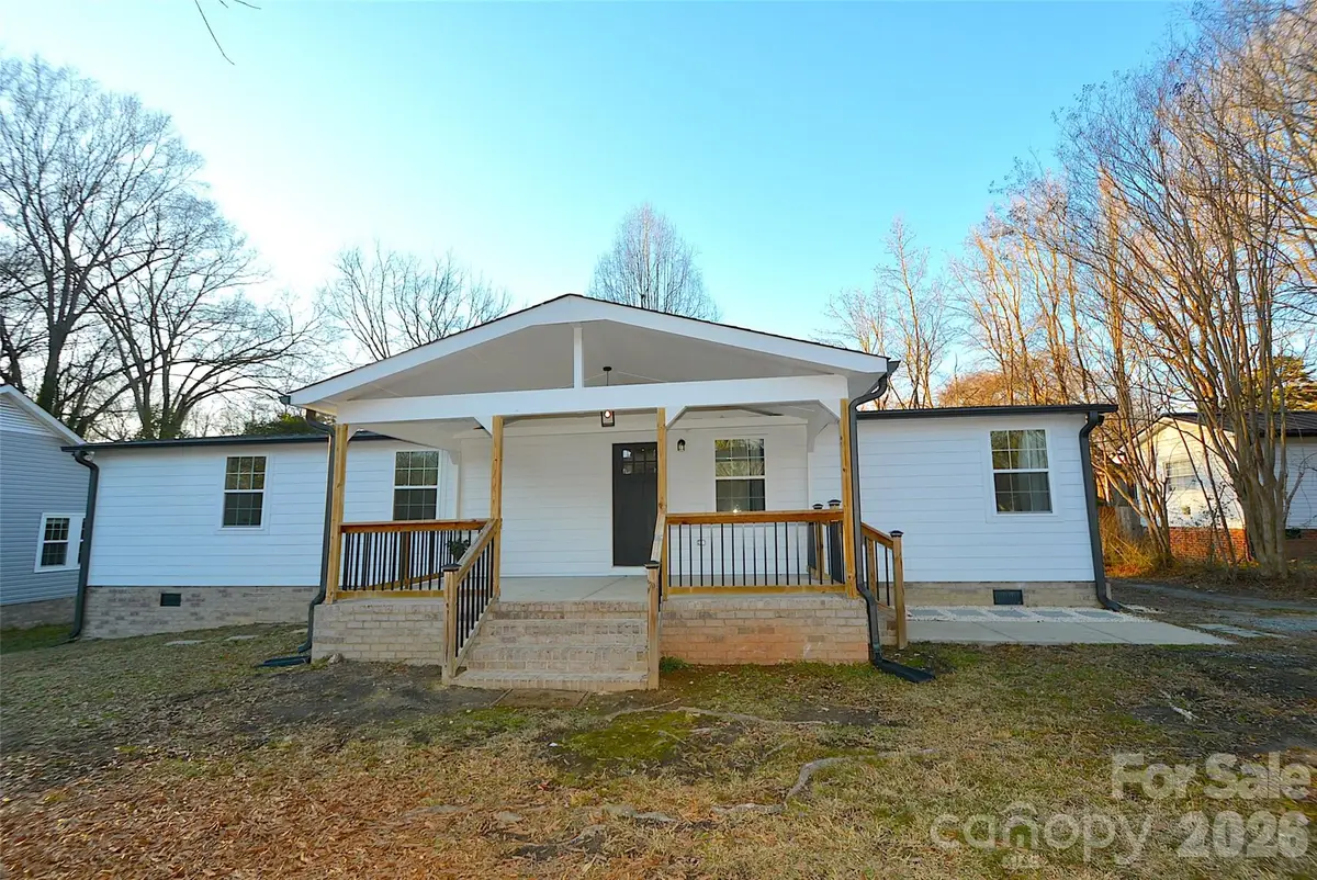 5000 Forestmont Drive, Matthews, NC 28105 - Image #1