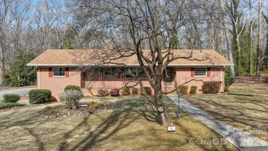 701 E Oakwood Avenue, Albemarle, NC 28001 - #2