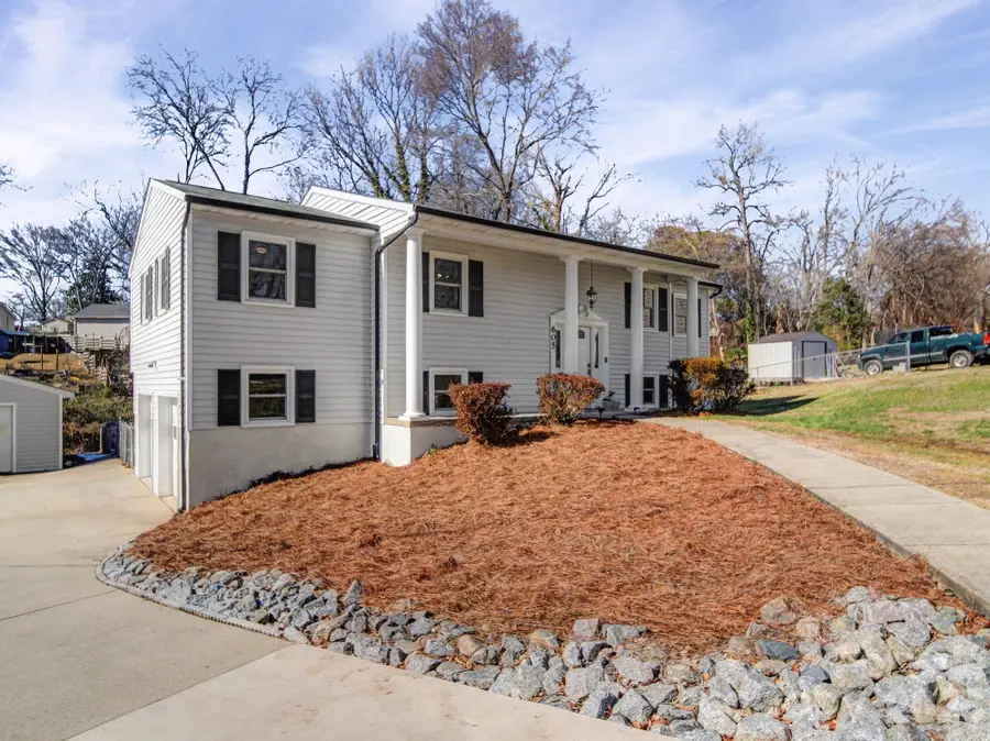 605 Spring Street, Mount Holly, NC 28120 - #3