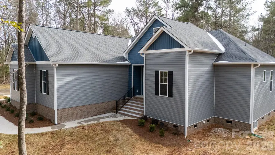 502 Squaw Lane, Edgemoor, SC 29712 - Image #2