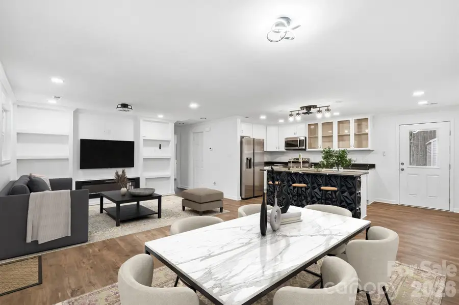 704 W Border Street, Dallas, NC 28034 - Image #2