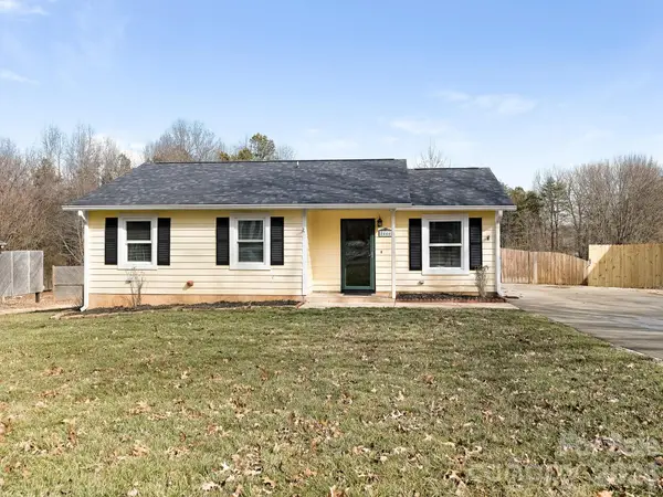 8446 Clear Meadow Lane, Charlotte, NC 28227