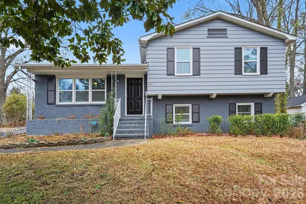 5931 Amity Place, Charlotte, NC 28212