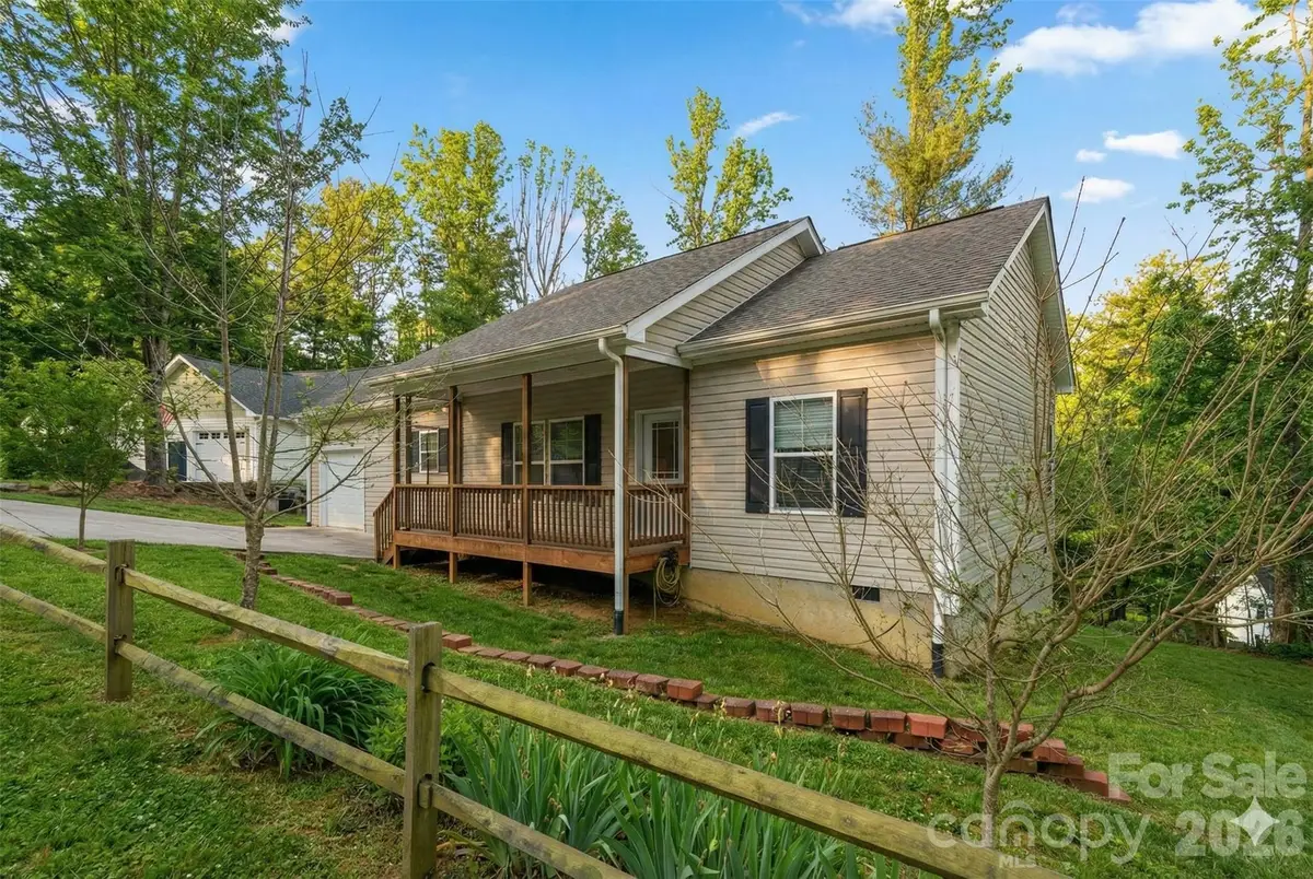 138 Lone Eagle Lane, Hendersonville, NC 28739 - Image #1