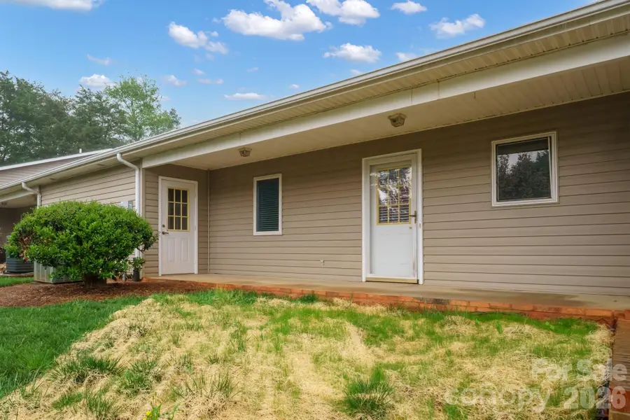 505 2nd Street Place Ne #B2, Conover, NC 28613 - #3