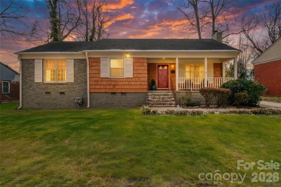 3728 Stonehaven Drive, Charlotte, NC 28215 - Image #2