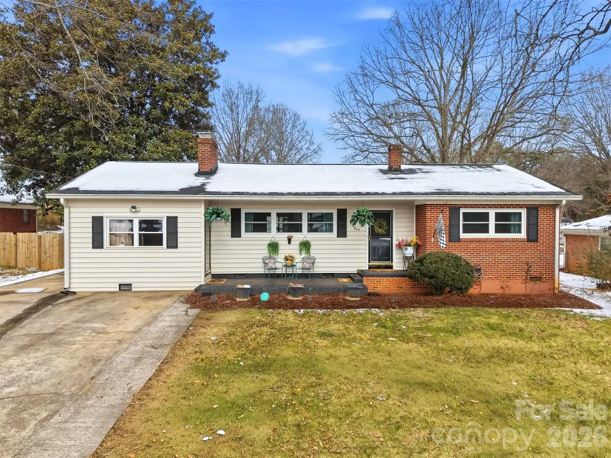 904 15th Street Nw, Conover, NC 28613 - #1