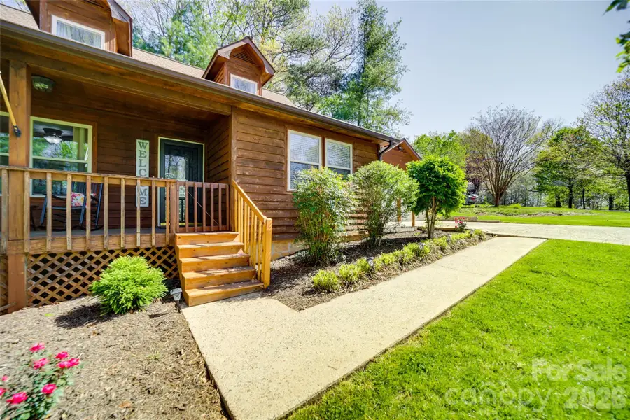 24 Oakwood Road, Candler, NC 28715 - Image #3