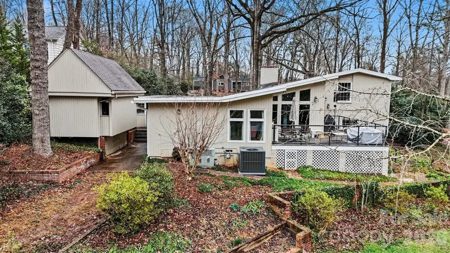 440 Bubbling Well Road, Matthews, NC 28105 - Image #3