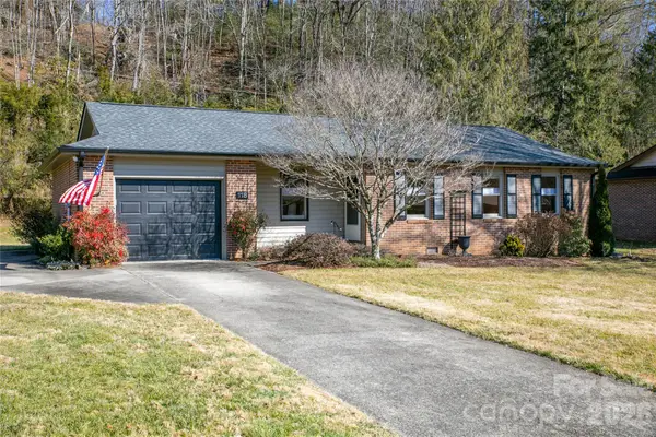 118 Resada Drive, Brevard, NC 28712
