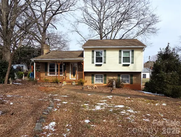 4709 Oakwood Circle, Gastonia, NC 28056