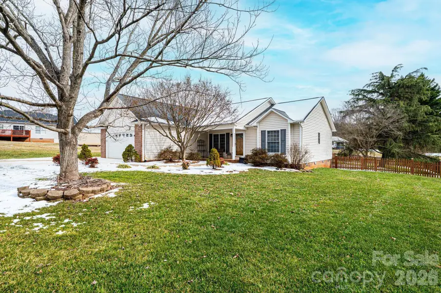 1238 Pennwood Drive, Hickory, NC 28602 - #3