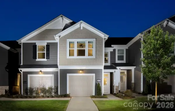 9310 Pagoda Oak Drive, Charlotte, NC 28269