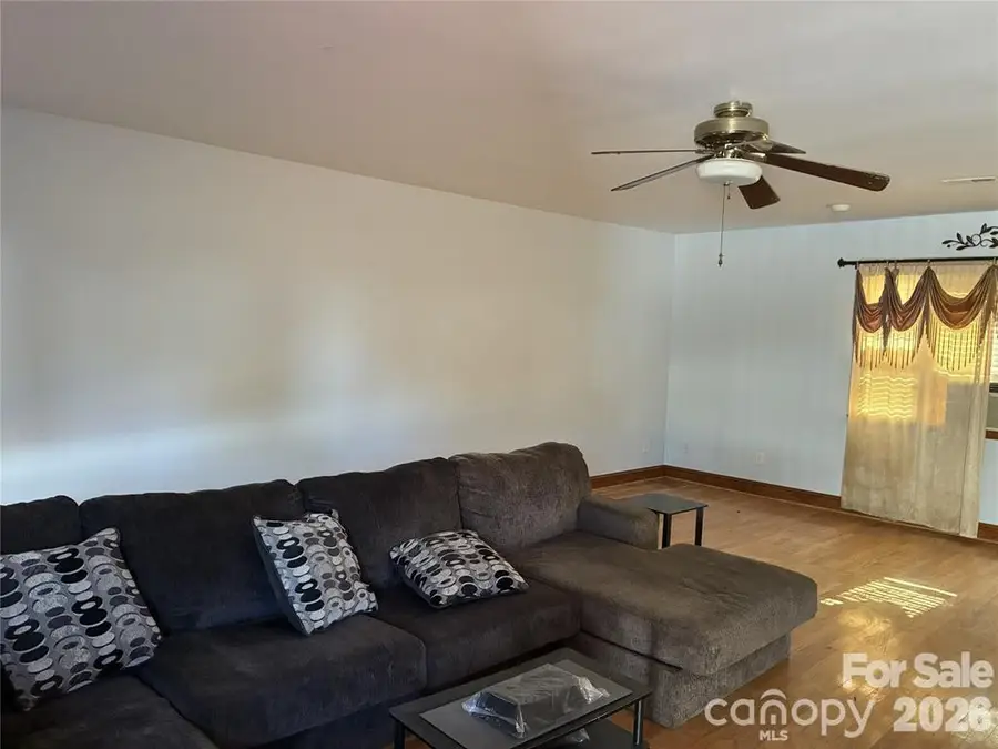 1504 Hunsinger Avenue, Gastonia, NC 28052 - Image #3