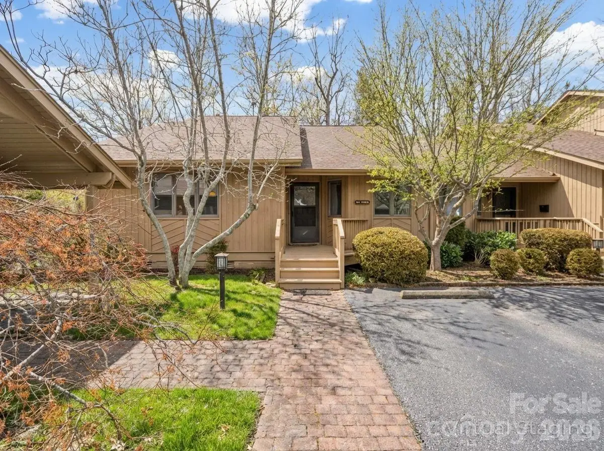 605 Red Oak Drive, Hendersonville, NC 28791 - Image #1