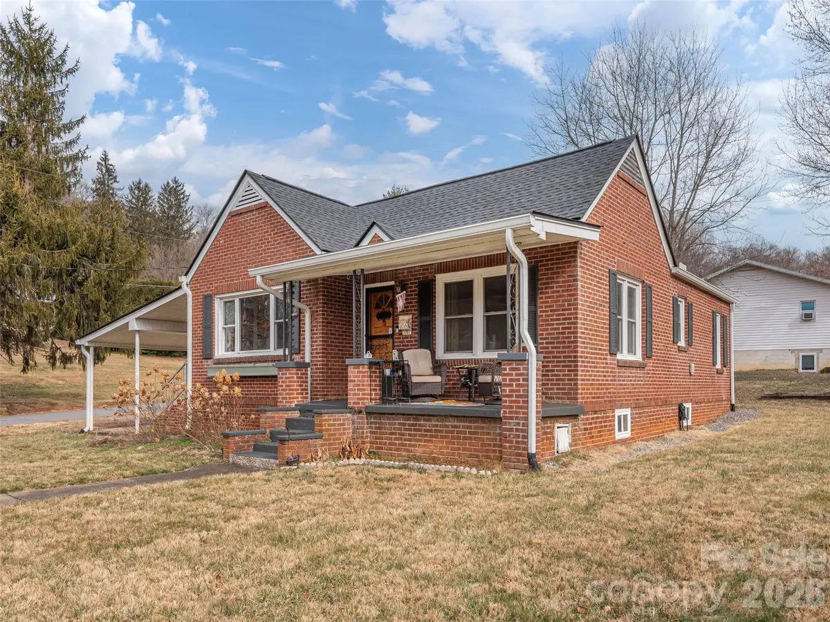 132 Maxwell Street, Waynesville, NC 28786 - Image #1