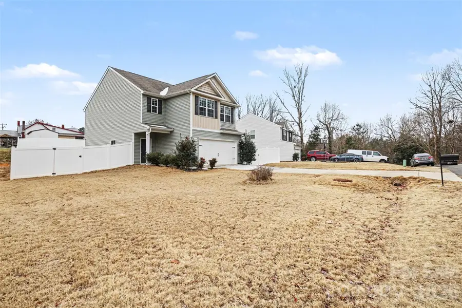304 Ware Street, Kings Mountain, NC 28086 - #2
