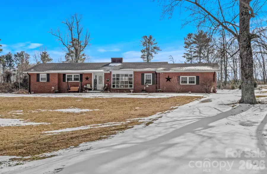 3937 W Old Us Hwy 421 None, Hamptonville, NC 27020 - #2