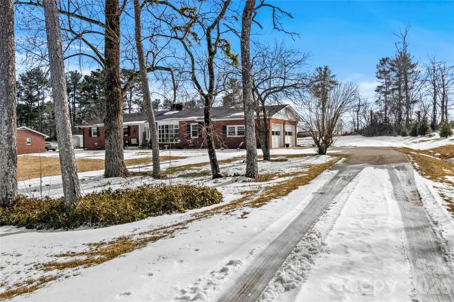 3937 W Old Us Hwy 421 None, Hamptonville, NC 27020 - #3