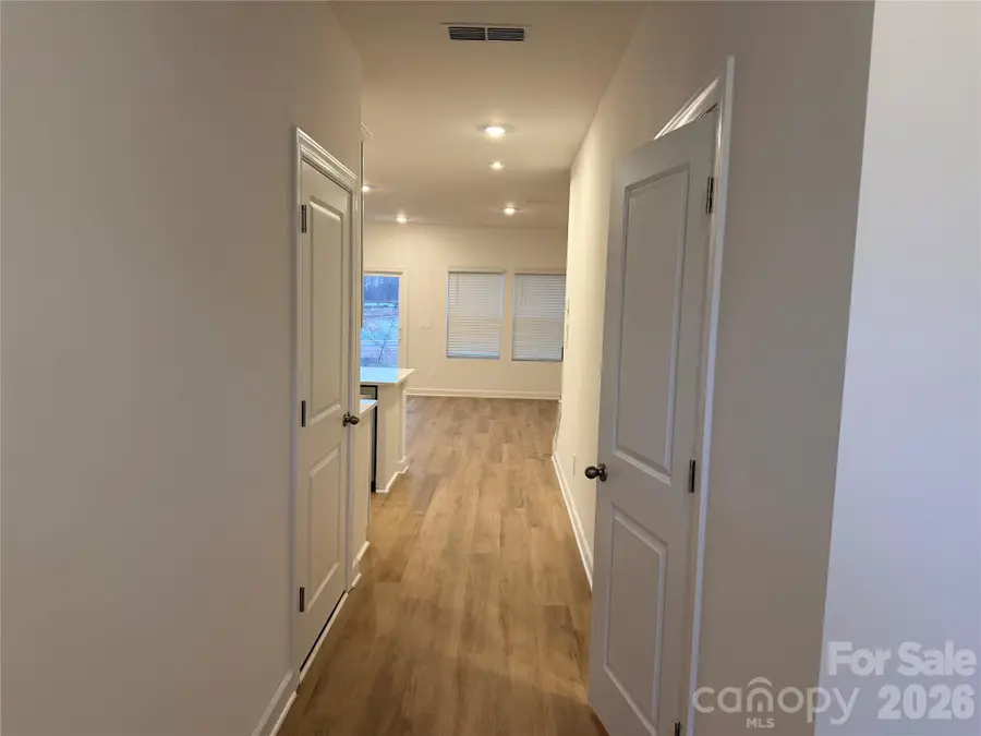 8112 Hidden Springs Trail, Charlotte, NC 28216 - Image #2