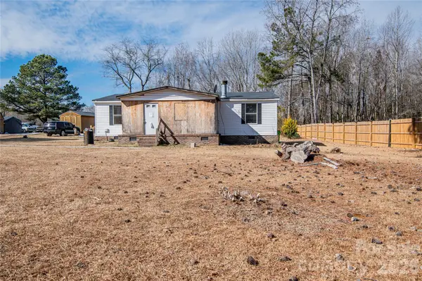 682 Grant Drive, Roanoke Rapids, NC 27870