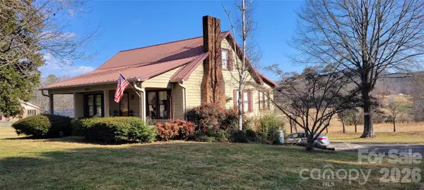 2604 Country Acres Place, Hudson, NC 28638