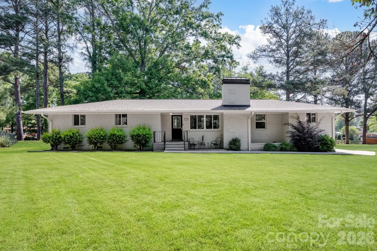 1405 Lakeview Drive, Pineville, NC 28134 - #1