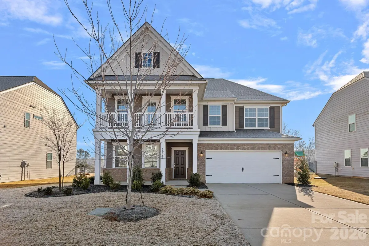 17519 Snug Harbor Road, Charlotte, NC 28278 - Image #1