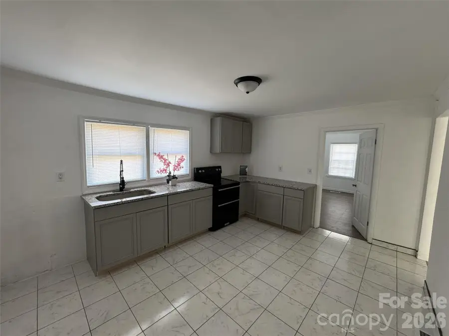 123 E Farmview Street, Gastonia, NC 28054 - #3