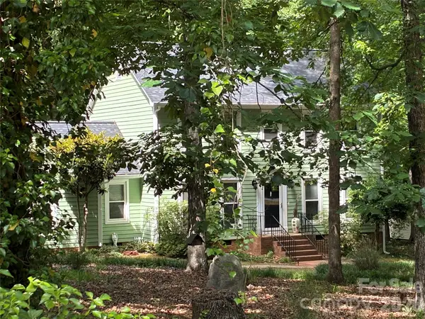 11421 Winners Circle, Charlotte, NC 28215