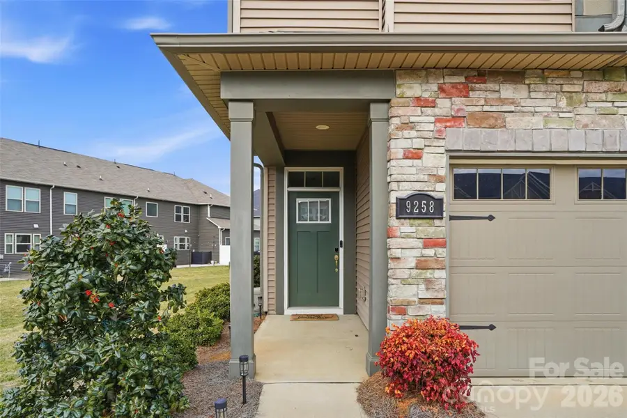 9258 Glenburn Lane, Charlotte, NC 28278 - Image #2
