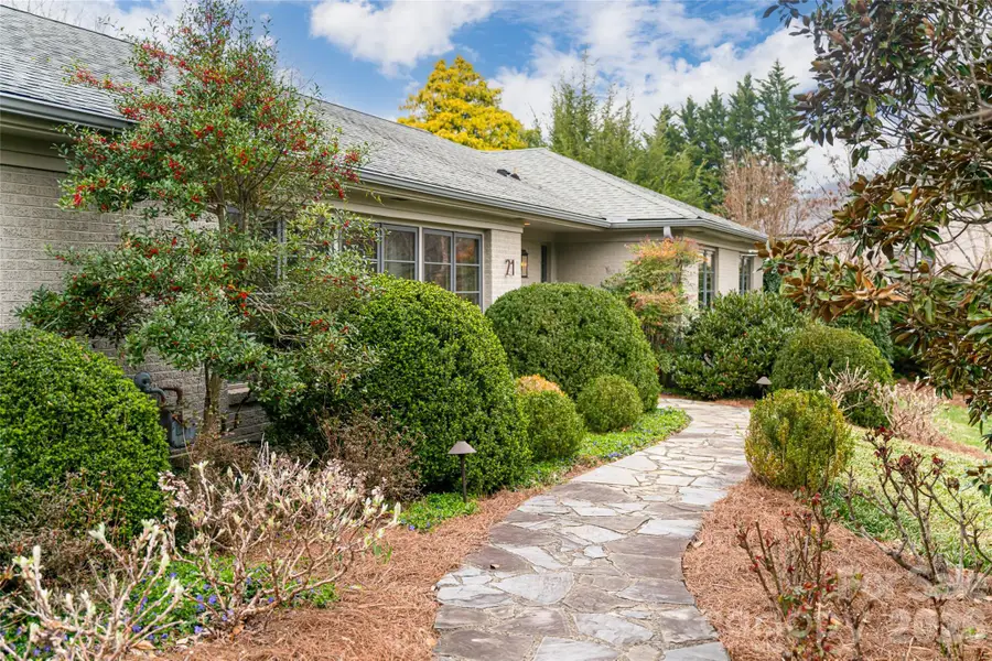 21 Pine Tree Circle, Asheville, NC 28804 - #3