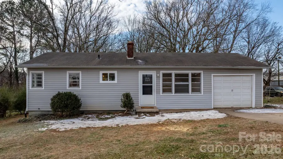 302 Ramsey Street, Morganton, NC 28655 - #2